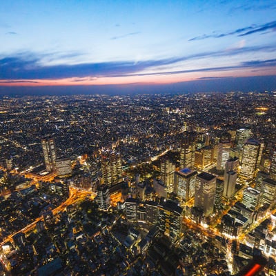 新宿のビル群（上空）の写真