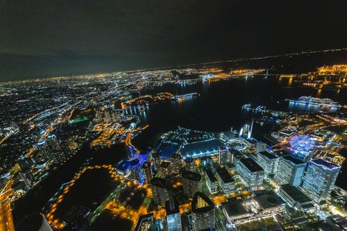 横浜みなとみらいの上空撮影（夜景）の写真