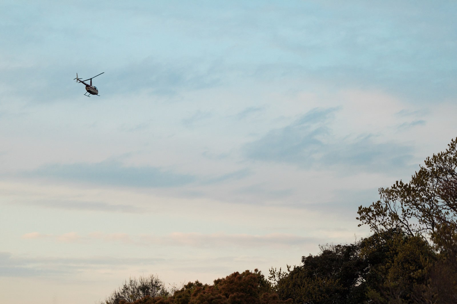 「飛び立つヘリコプター」の写真