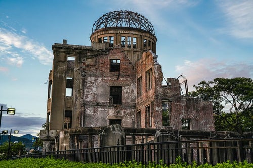 平和のシンボル原爆ドームの写真