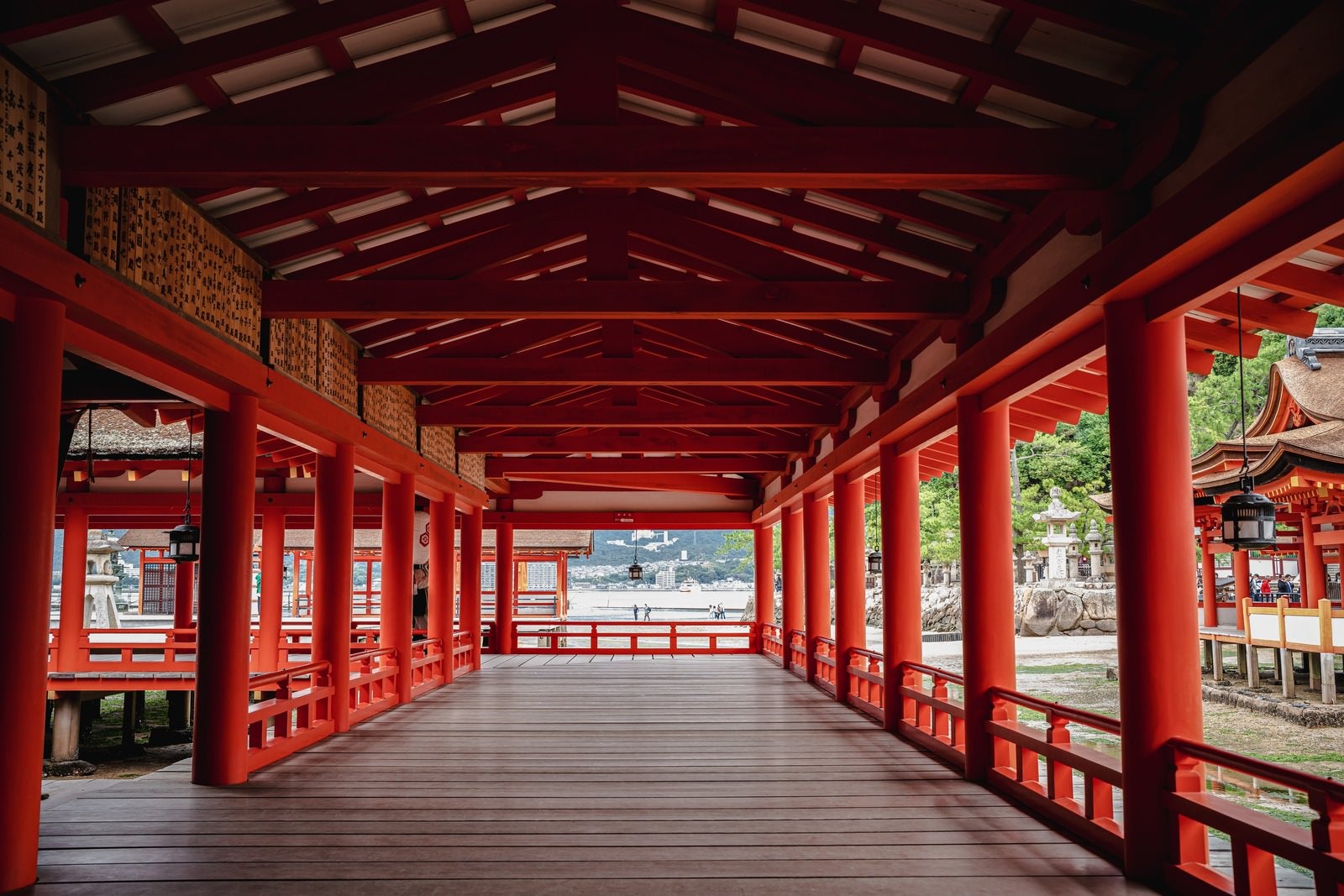「厳島神社の回廊」の写真