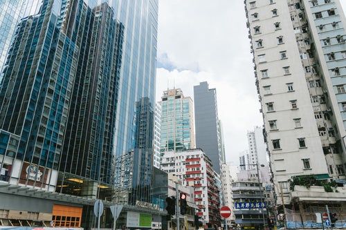 香港のビル群と街並みの写真