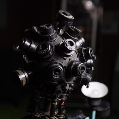 星空を映す西村式試作プラネタリューム投影機の写真