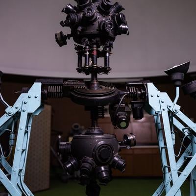 西村式試作プラネタリューム投影機の様子の写真