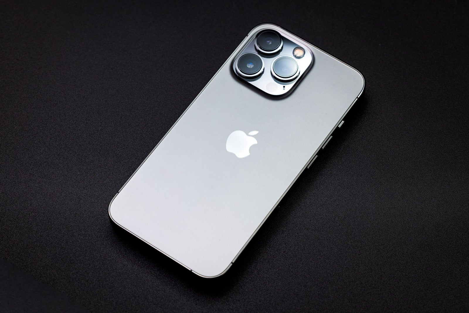 「美しい iPhone 13 Pro」の写真