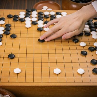 プロ棋士が示す耳赤の局面の写真