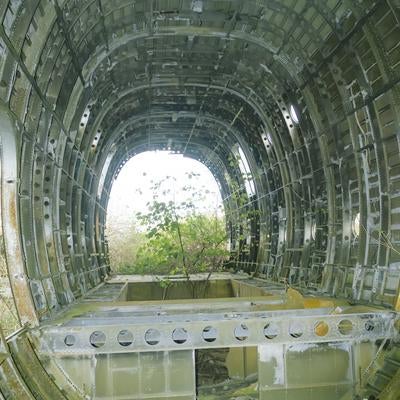米軍墜落機（C-124）内部の様子の写真