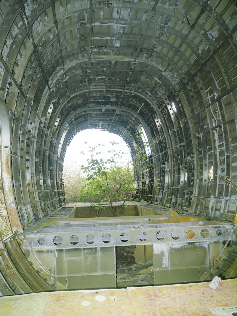 「米軍墜落機（C-124）内部の様子」の写真