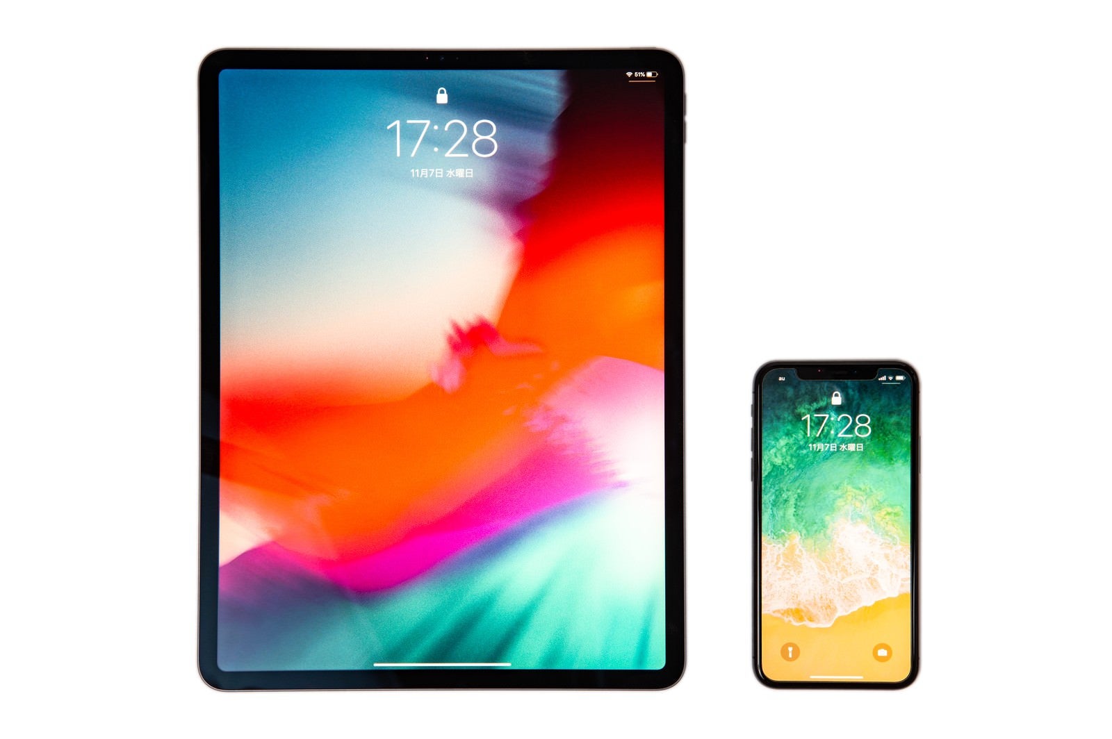 「12.9インチ iPad Pro 2018とiPhone Xの画面サイズ比較」の写真