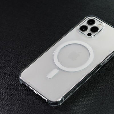 MagSafe 対応 iPhone12 Pro クリアケース装着済みの写真