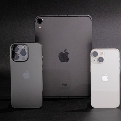 iPhone13 と iPad miniの写真