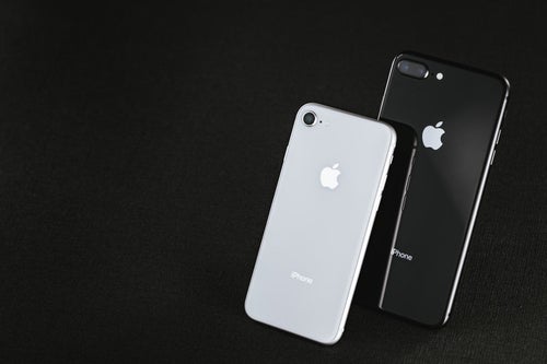 iPhone 8 と iPhone 8 Plusの写真