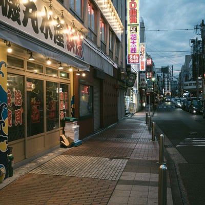 伊勢佐木商店街の裏道の写真