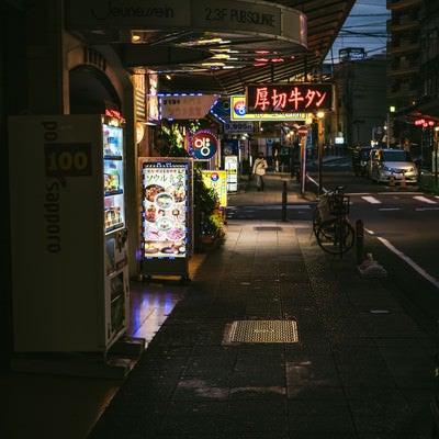 横浜の福富町コリアンタウンのネオンの写真
