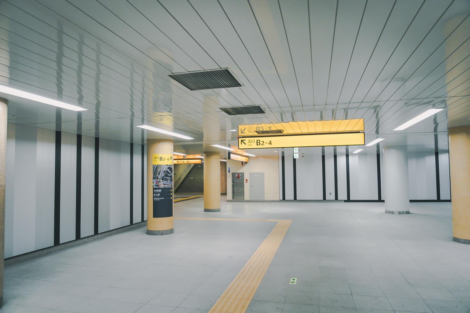 「東京メトロ副都心線渋谷駅内B2-4付近」の写真