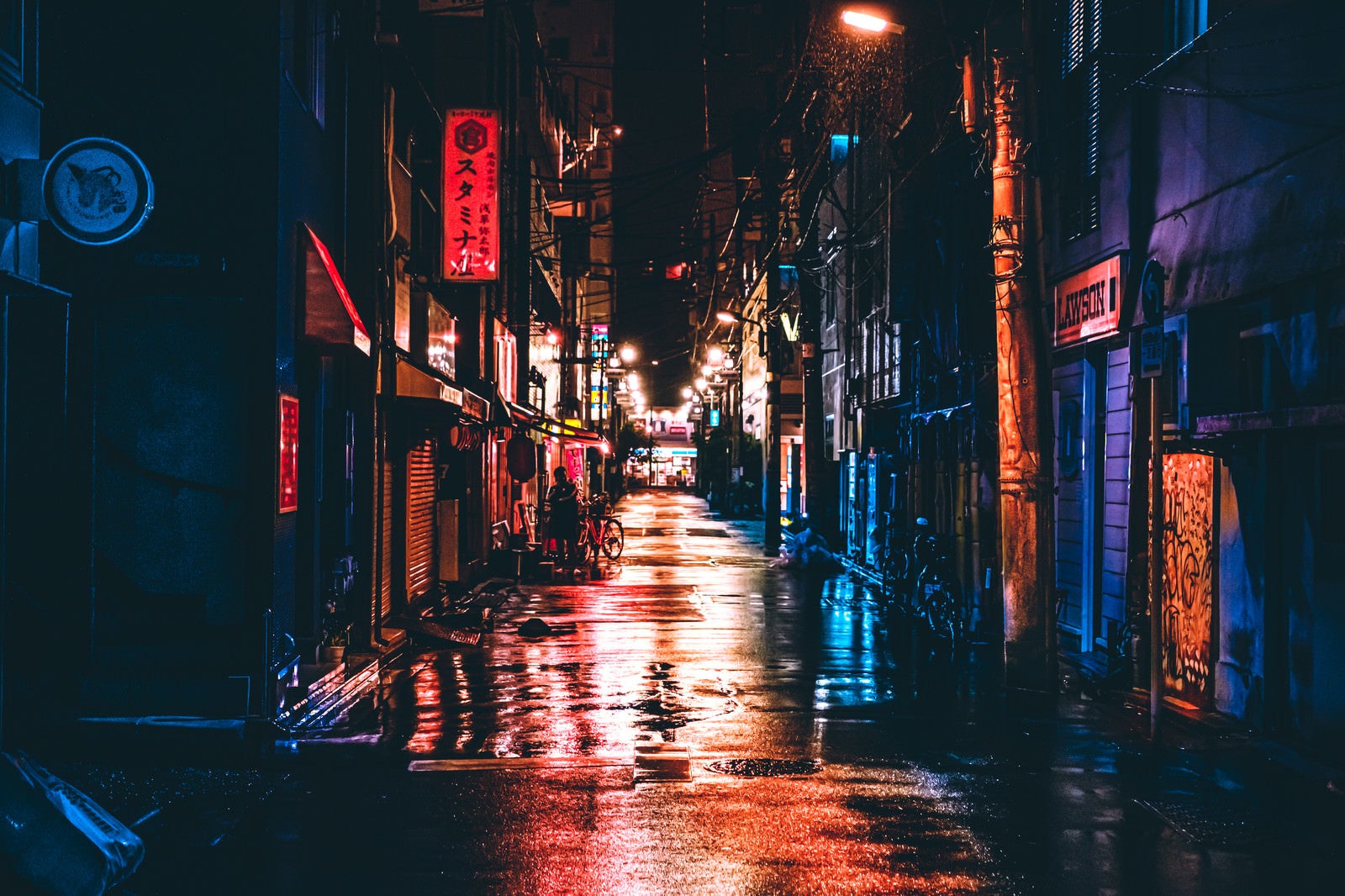「深夜の路地裏」の写真