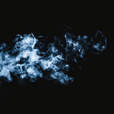 霊魂のような煙の写真
