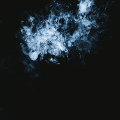 煙が立ち上るの写真