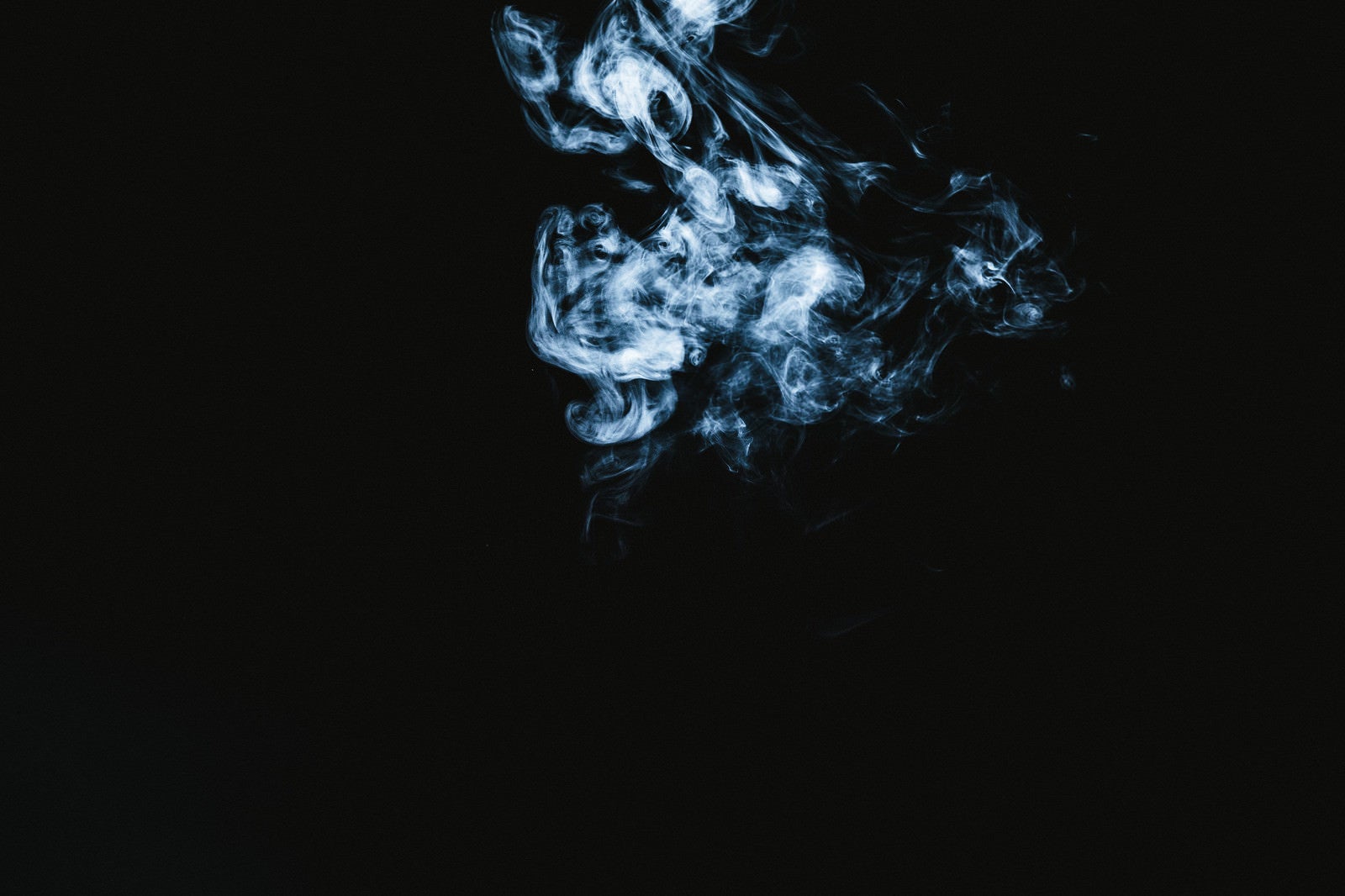 「怨念のような煙」の写真