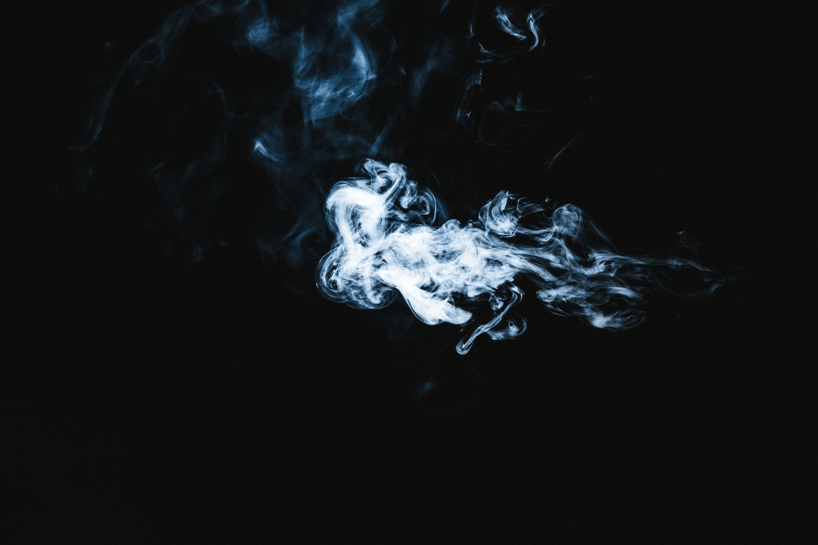 「吹きだされた煙」の写真