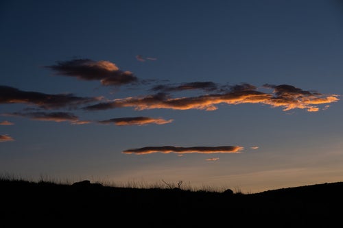 夕暮れ空と雲の写真