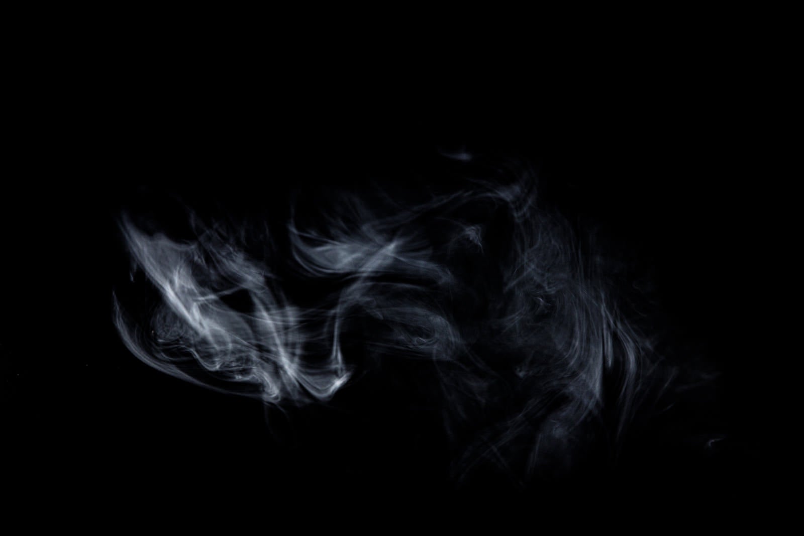 「流れ消える白煙」の写真