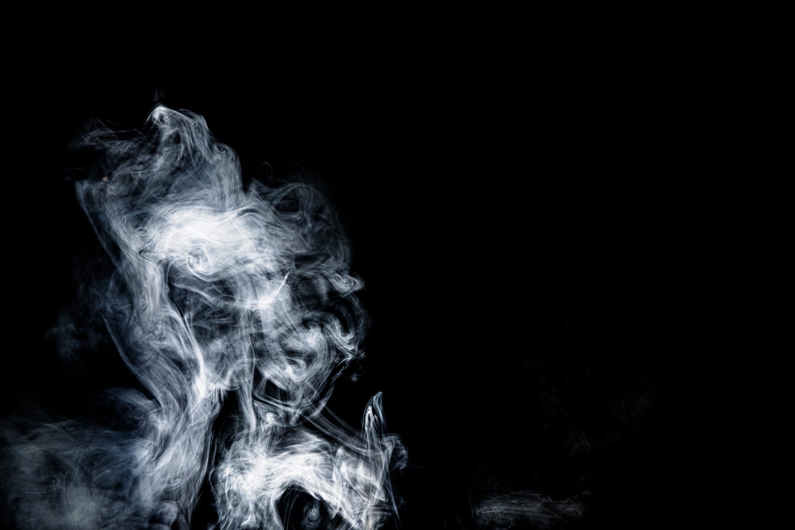 「噴出した白煙」の写真