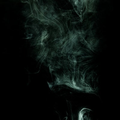 流れ落ちる毒煙の写真