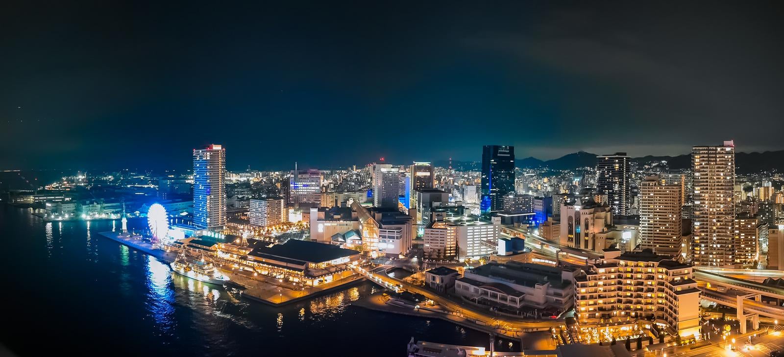 「神戸ポートタワーからみた夜景」の写真