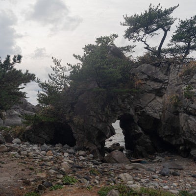 神津島のぶっとおし岩の写真