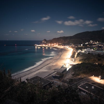 神津島の街並み（夜景）の写真