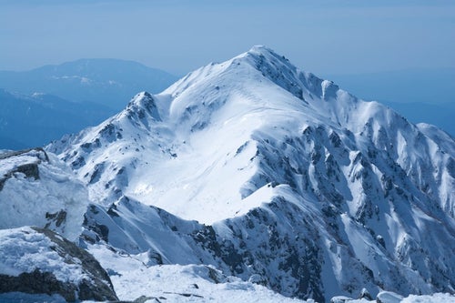 凍てつく三ノ沢岳（雪山）の写真