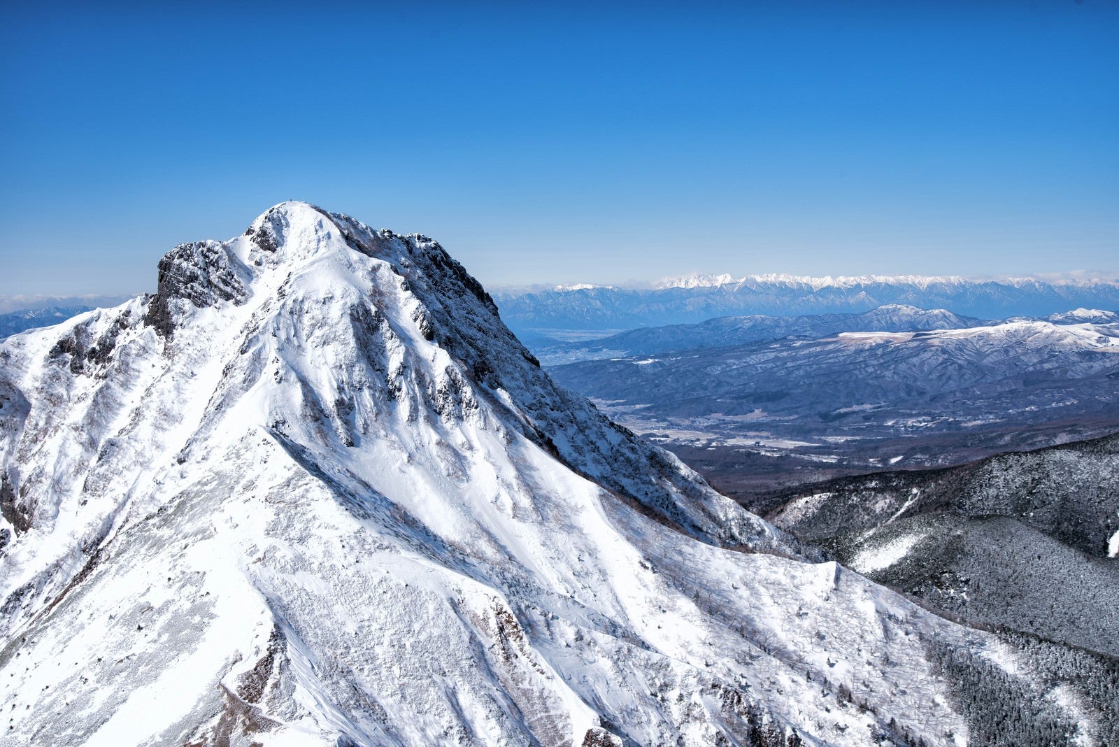 「阿弥陀岳と北アルプス」の写真