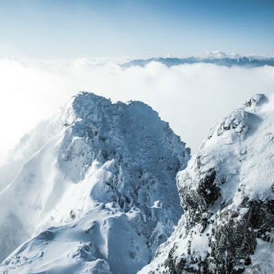 厳冬期の赤岳山頂からの絶景（八ヶ岳連峰）の写真