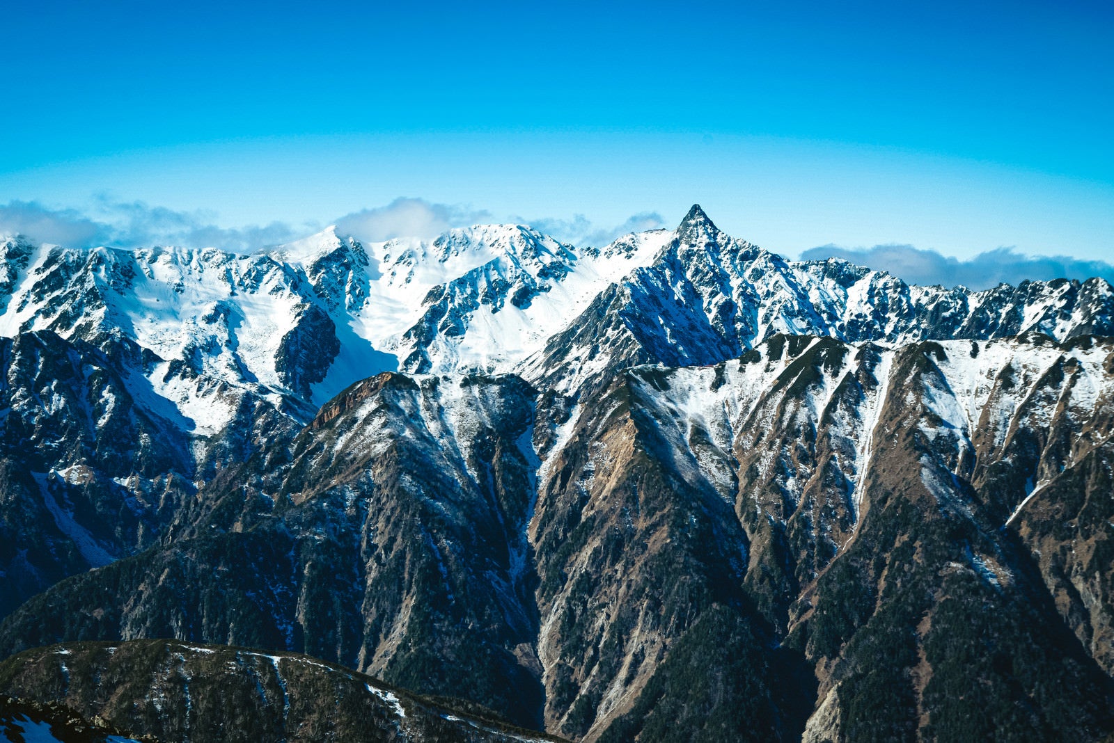 「初冬の槍ヶ岳（飛騨山脈南部）」の写真