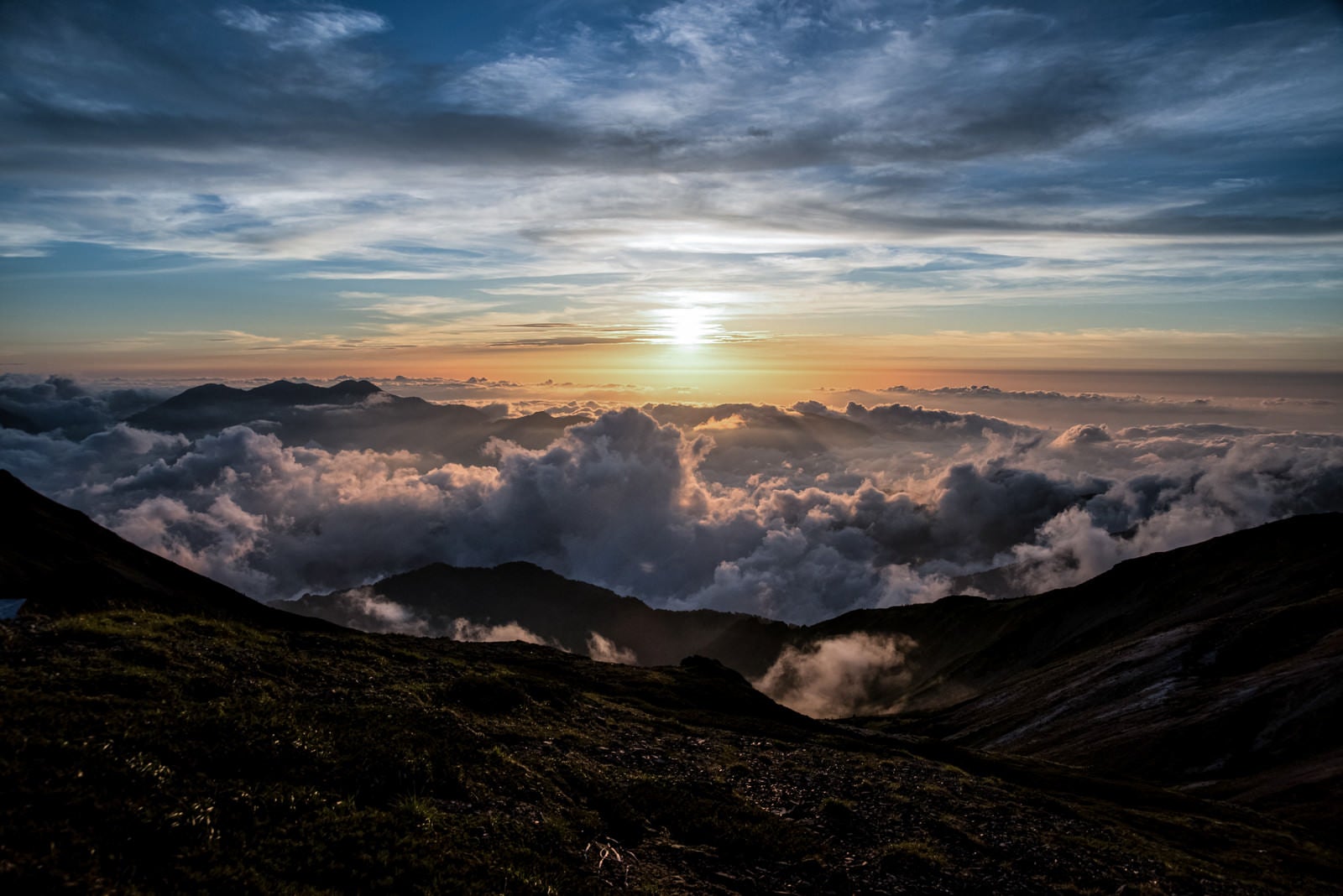 「天狗原から見る日没」の写真