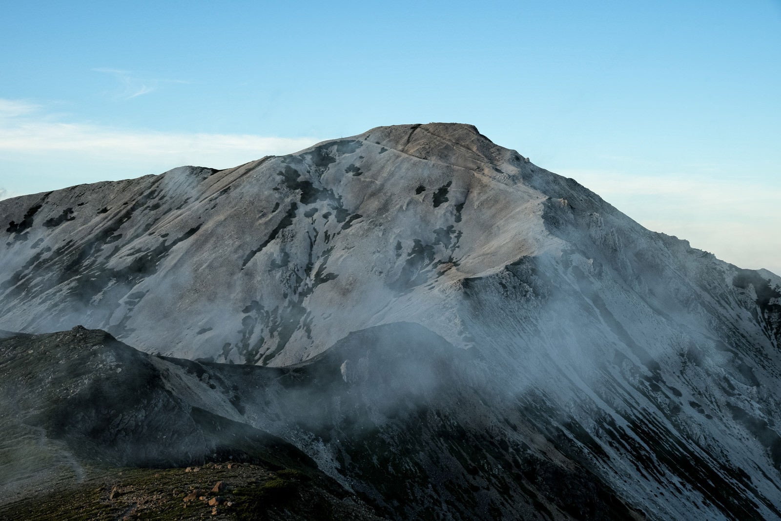 「夕暮れ時の白馬鑓ヶ岳」の写真