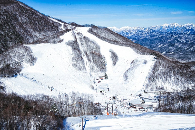 鹿島槍スキー場の全景（長野県大町市平）の写真