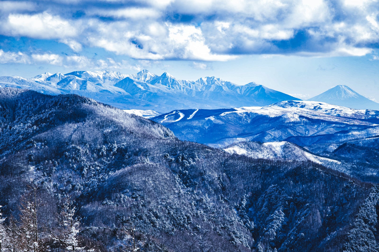 「美ヶ原から望む冬の八ヶ岳」の写真