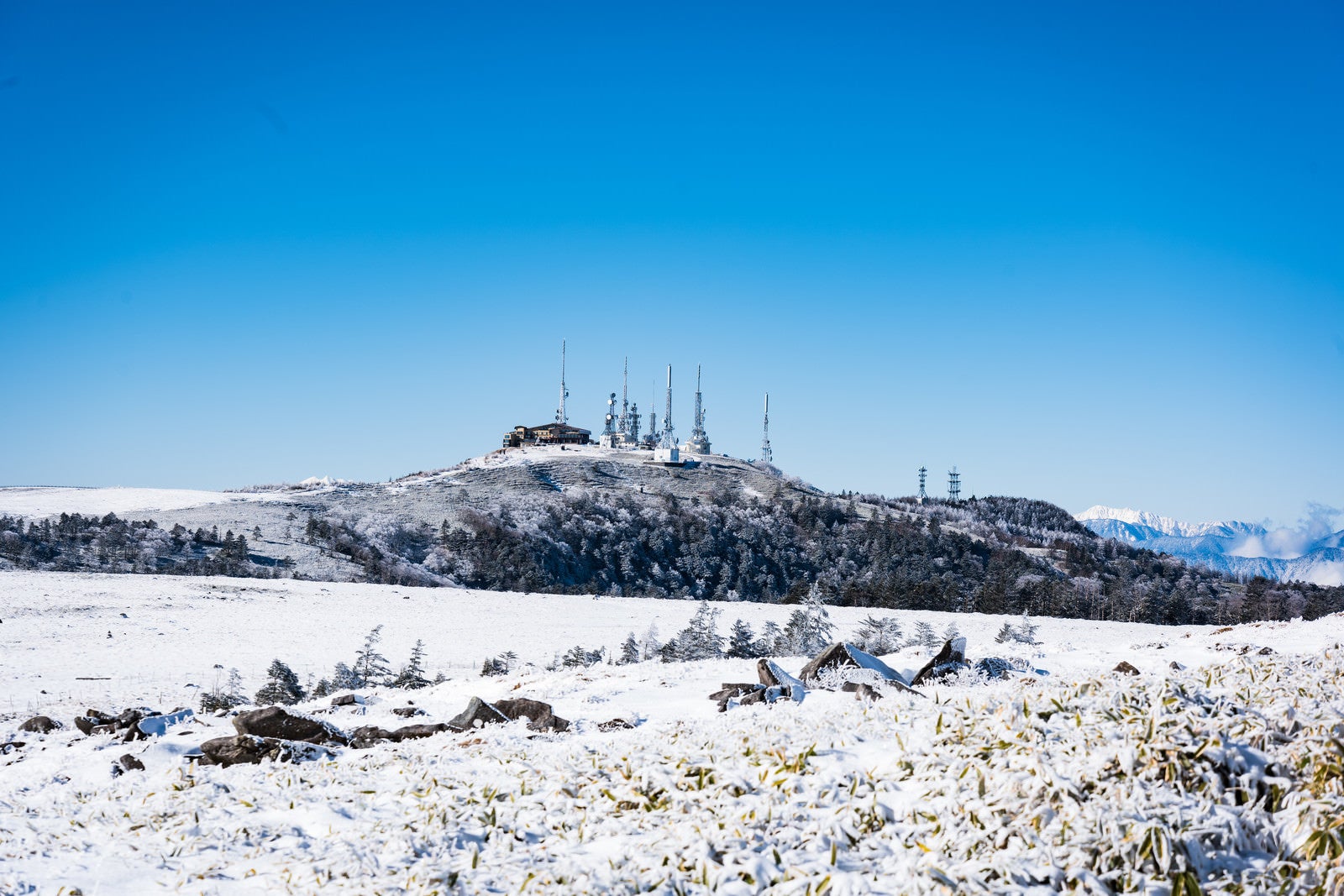 「冬の電波塔（美ヶ原）」の写真
