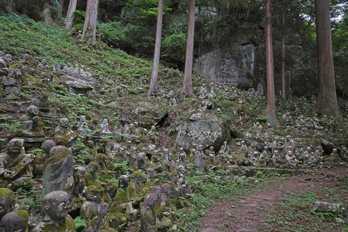 東堂山満福寺のお地蔵様との静寂の写真