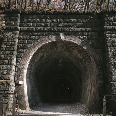 廃線トンネル入口の写真