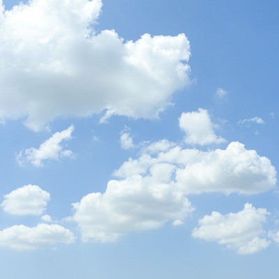 ぷかぷか雲の写真