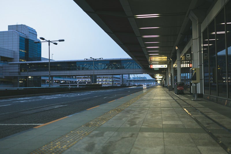 朝方の第1旅客ターミナルの写真