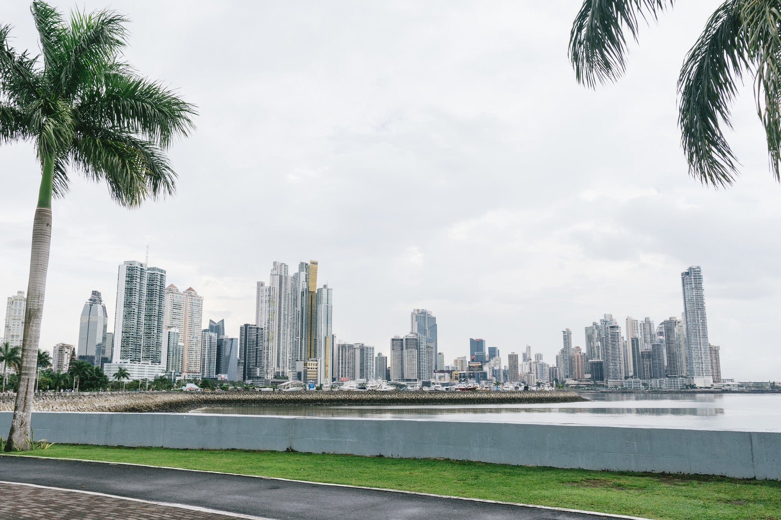 「パナマの海岸と都市」の写真