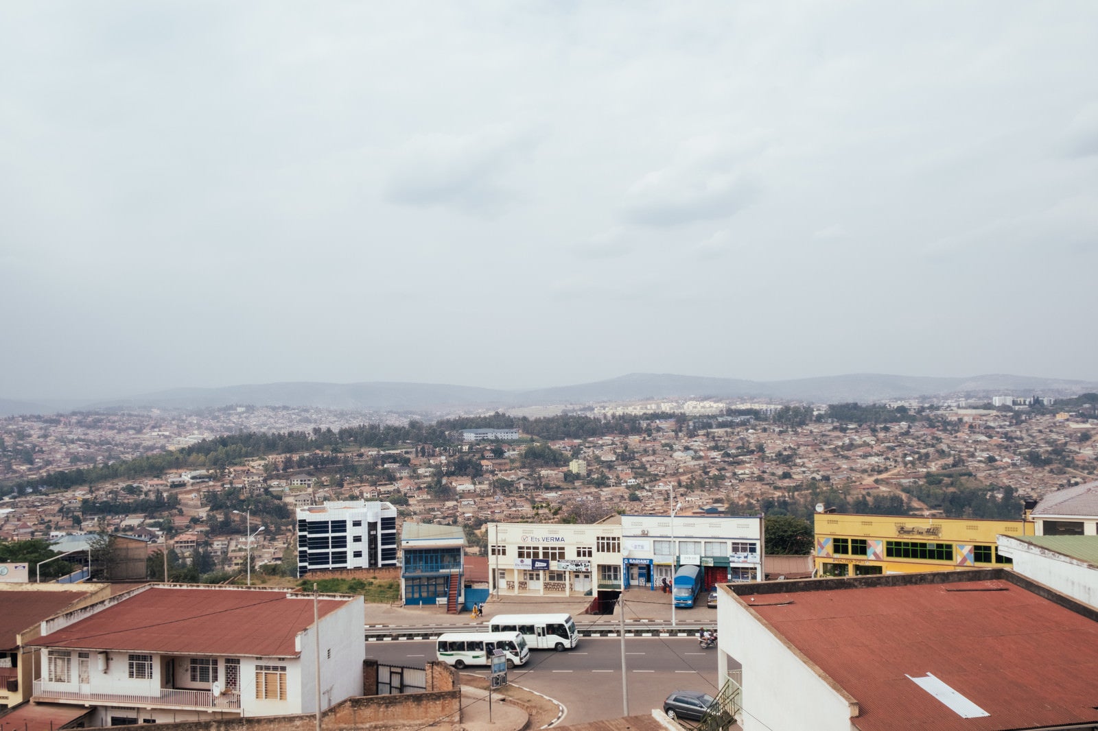 「ルワンダのキガリの街並み」の写真
