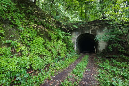 炭鉱に使われていたトンネル跡の写真