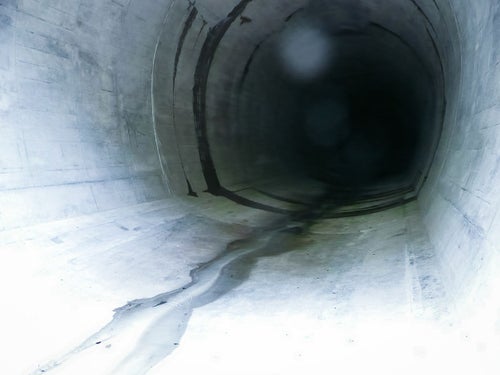 八ッ場ダムの仮排水トンネルの写真