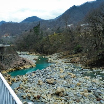 臥龍岩と吾妻川（八ッ場ダムによる水没予定地）の写真