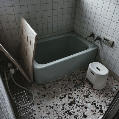 昭和感漂うタイルのお風呂の写真